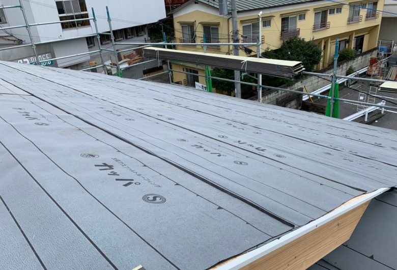 宇都宮市 新築屋根工事 縦ヒラ葺き 鹿沼市の雨漏り修理 屋根修理 栃木県鹿沼市の大貫板金工業